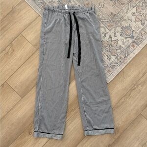 Gilligan & O’Malley Striped Black and White Women’s Pajama Pants size Medium